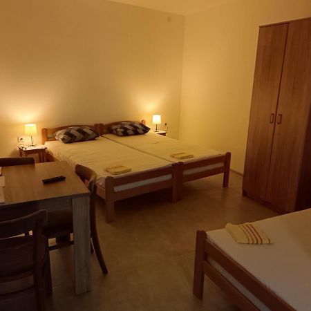 Adamovic Apartment Пирот Екстериор снимка