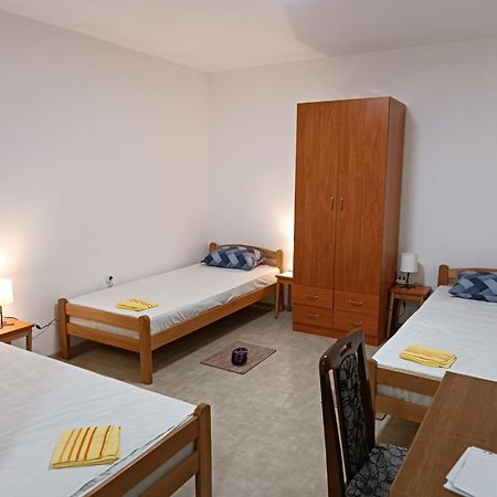 Adamovic Apartment Пирот Екстериор снимка