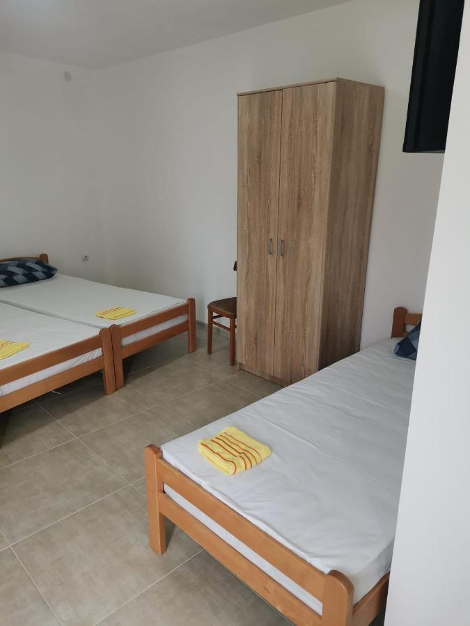 Adamovic Apartment Пирот Екстериор снимка