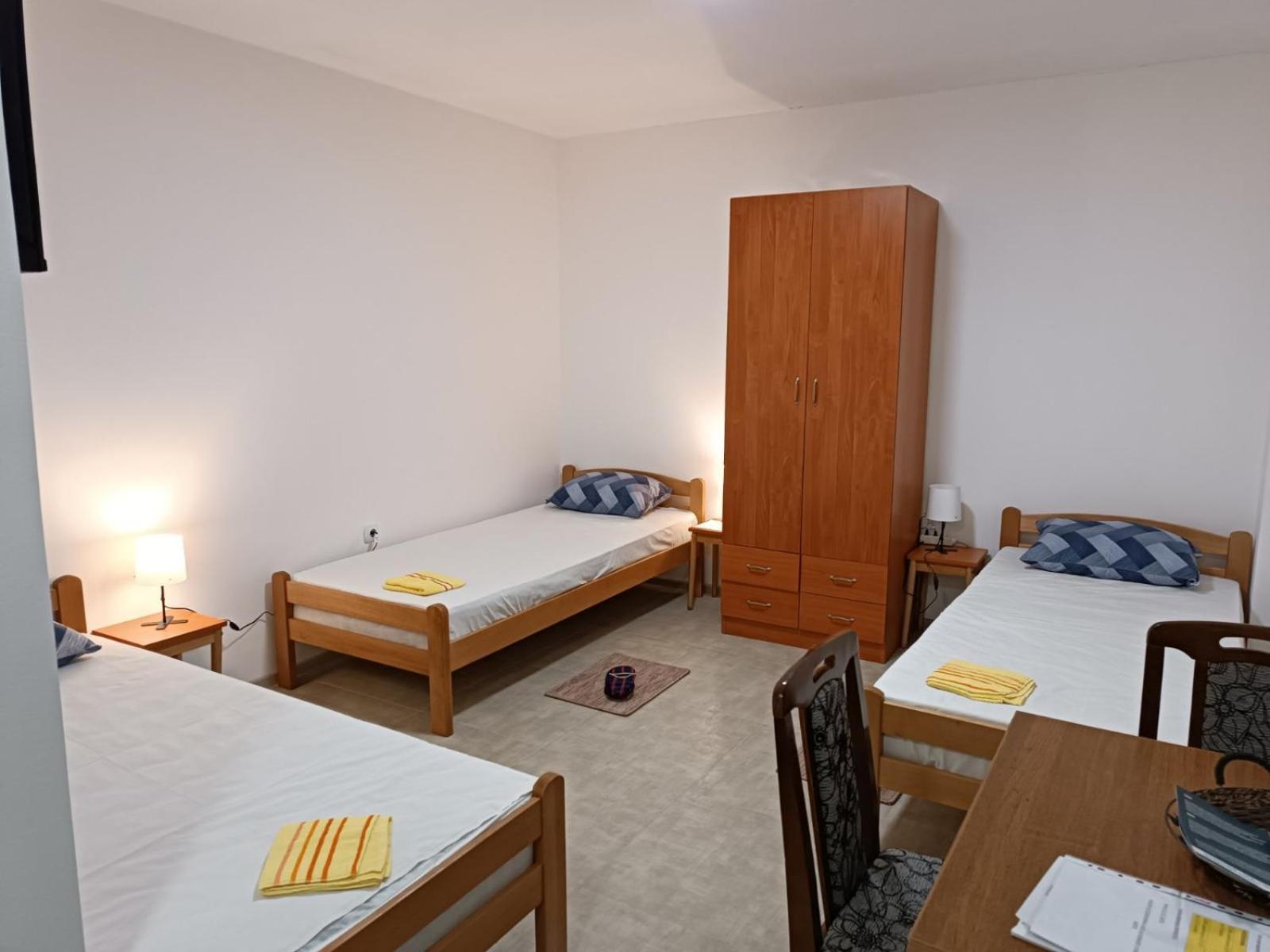 Adamovic Apartment Пирот Екстериор снимка